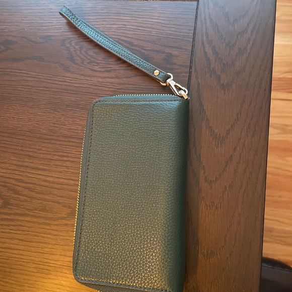 Hunter green Michael Kors Wristlet with attached wallet - Picture 6 of 6